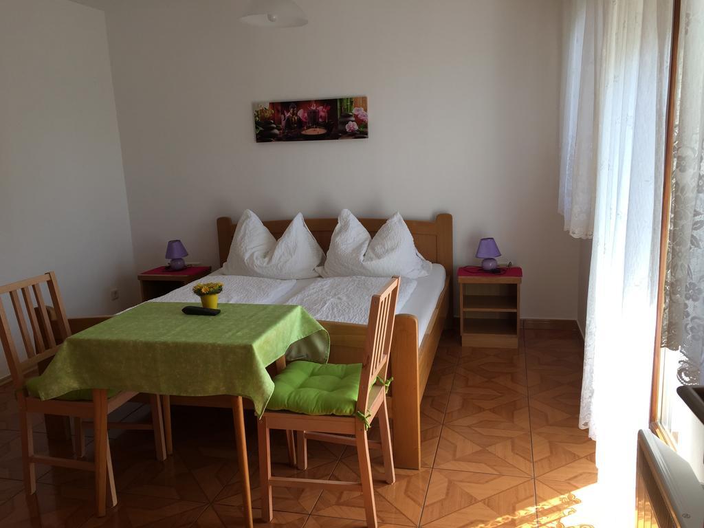 Hotel Pension Anna à Rust Extérieur photo